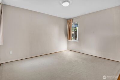 10742 Lakeside Avenue NE, Seattle, WA 98125 - Photo 15