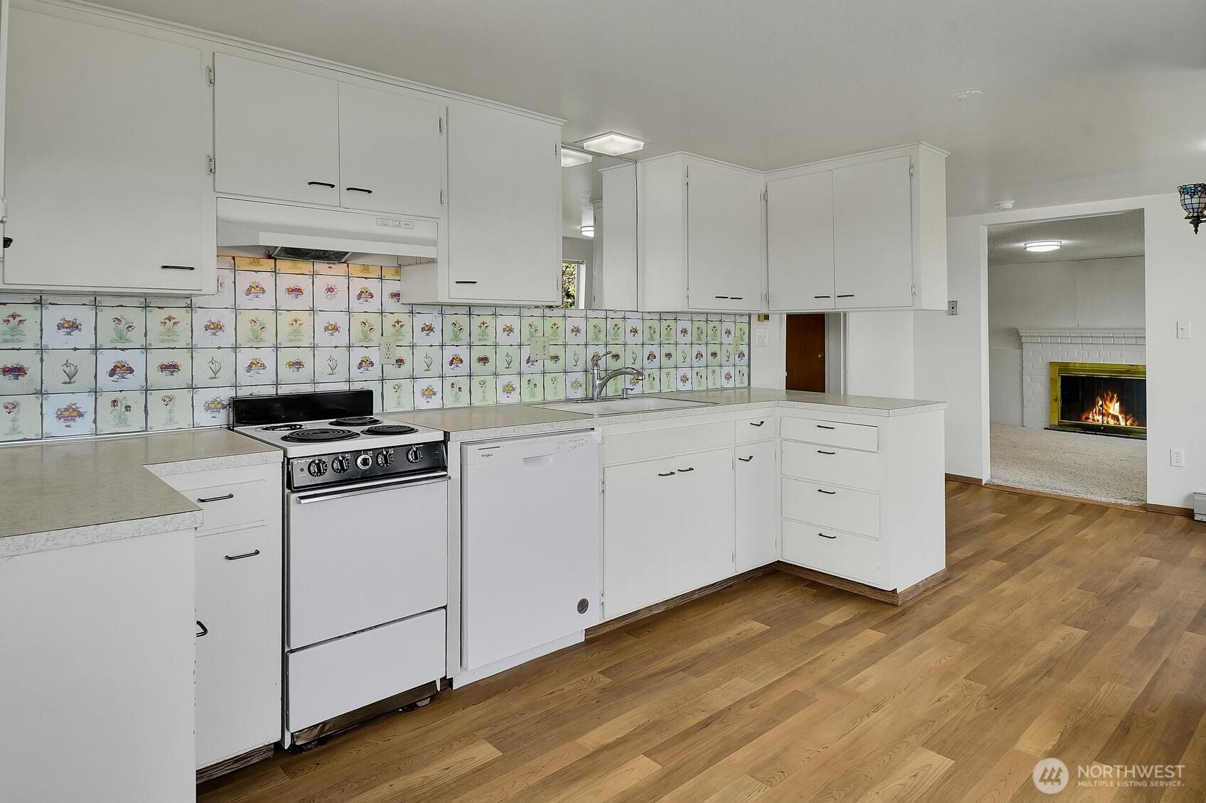 10742 Lakeside Avenue NE, Seattle, WA 98125