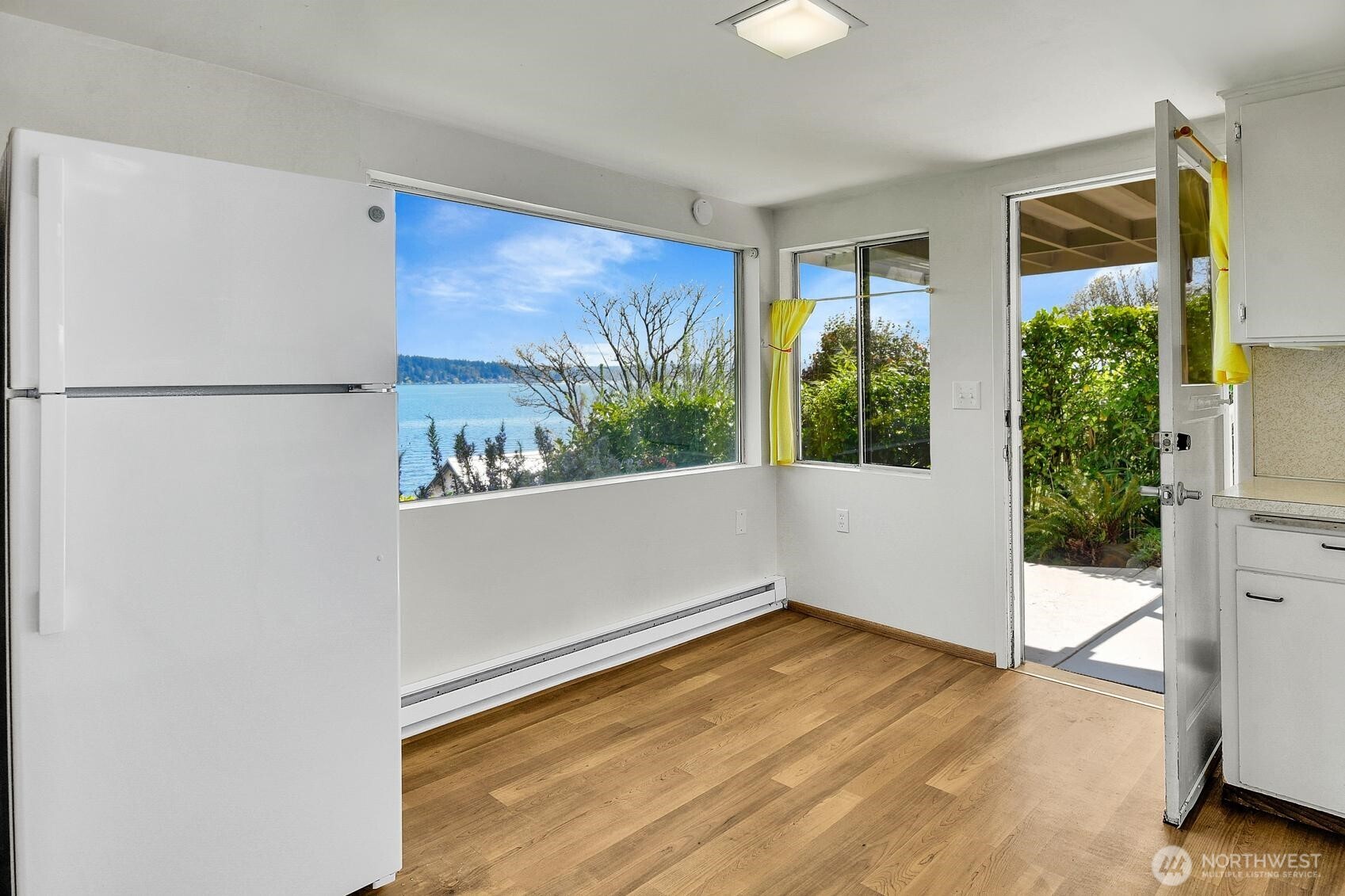 10742 Lakeside Avenue NE, Seattle, WA 98125