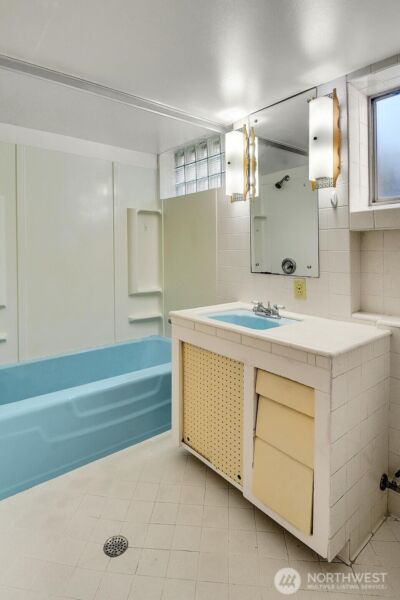 10742 Lakeside Avenue NE, Seattle, WA 98125 - Photo 31