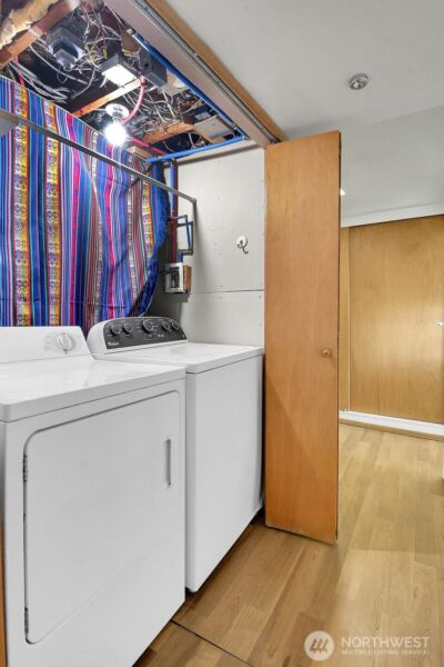 10742 Lakeside Avenue NE, Seattle, WA 98125 - Photo 33