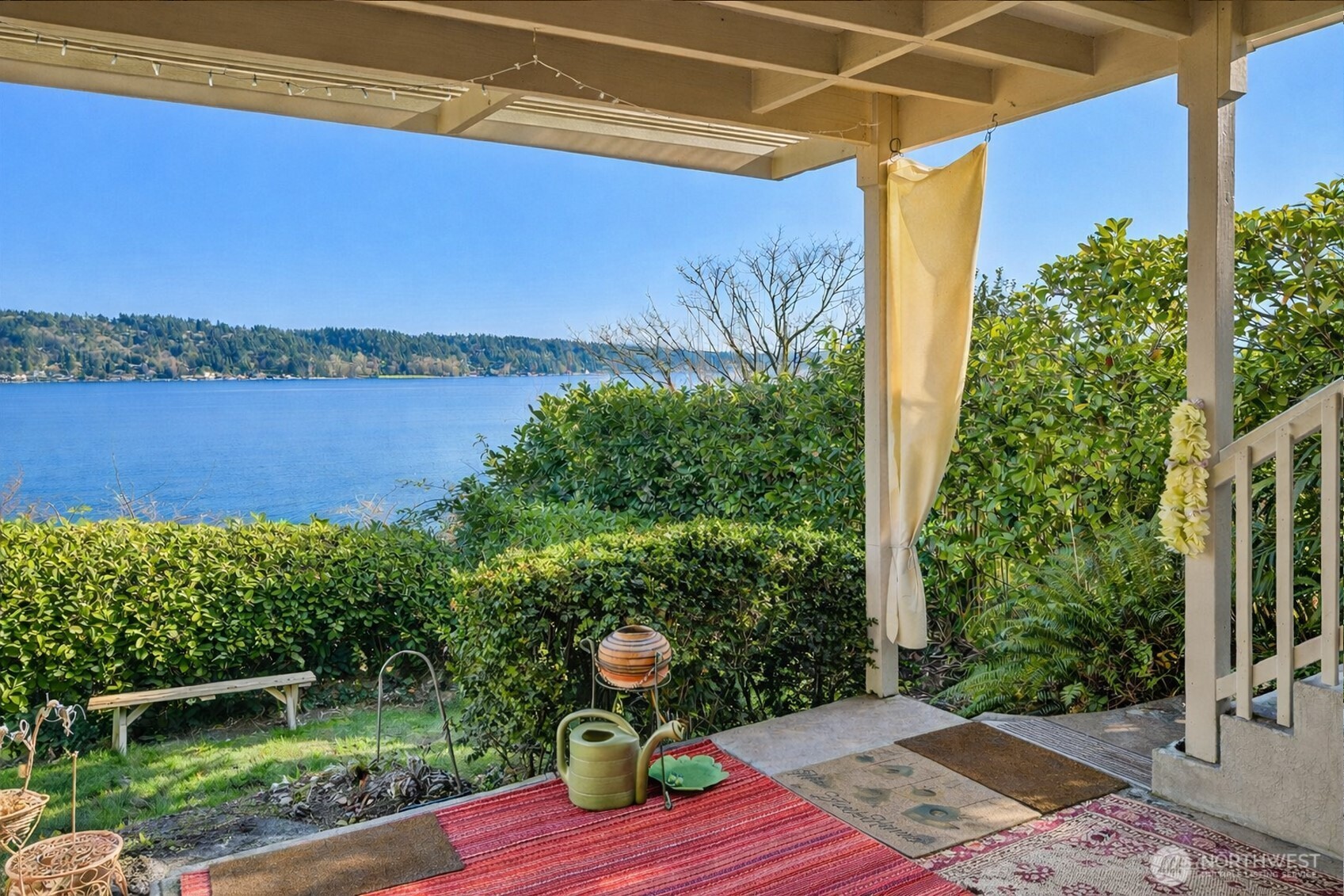 10742 Lakeside Avenue NE, Seattle, WA 98125