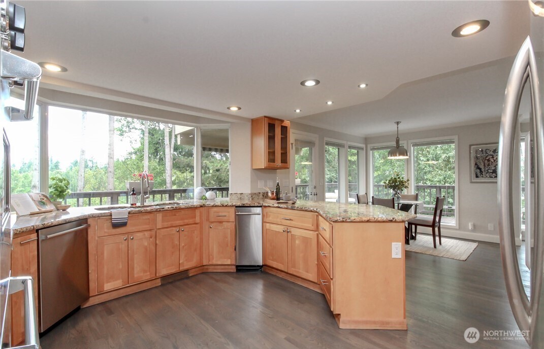 558 SW 333rd Court , Federal Way, WA 98023
