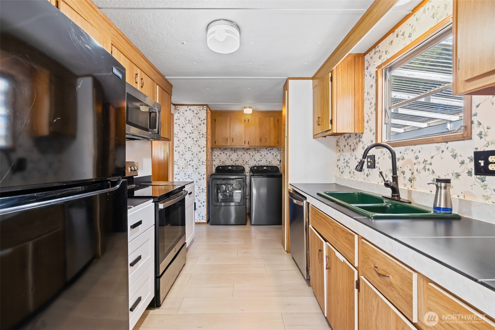 921 S 3rd Avenue #20, Sequim, WA 98382