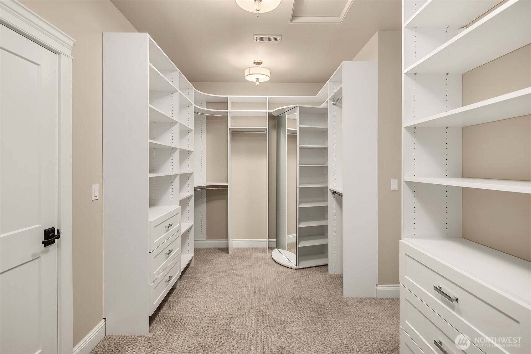 2832 109th Avenue SE, Bellevue, WA 98004