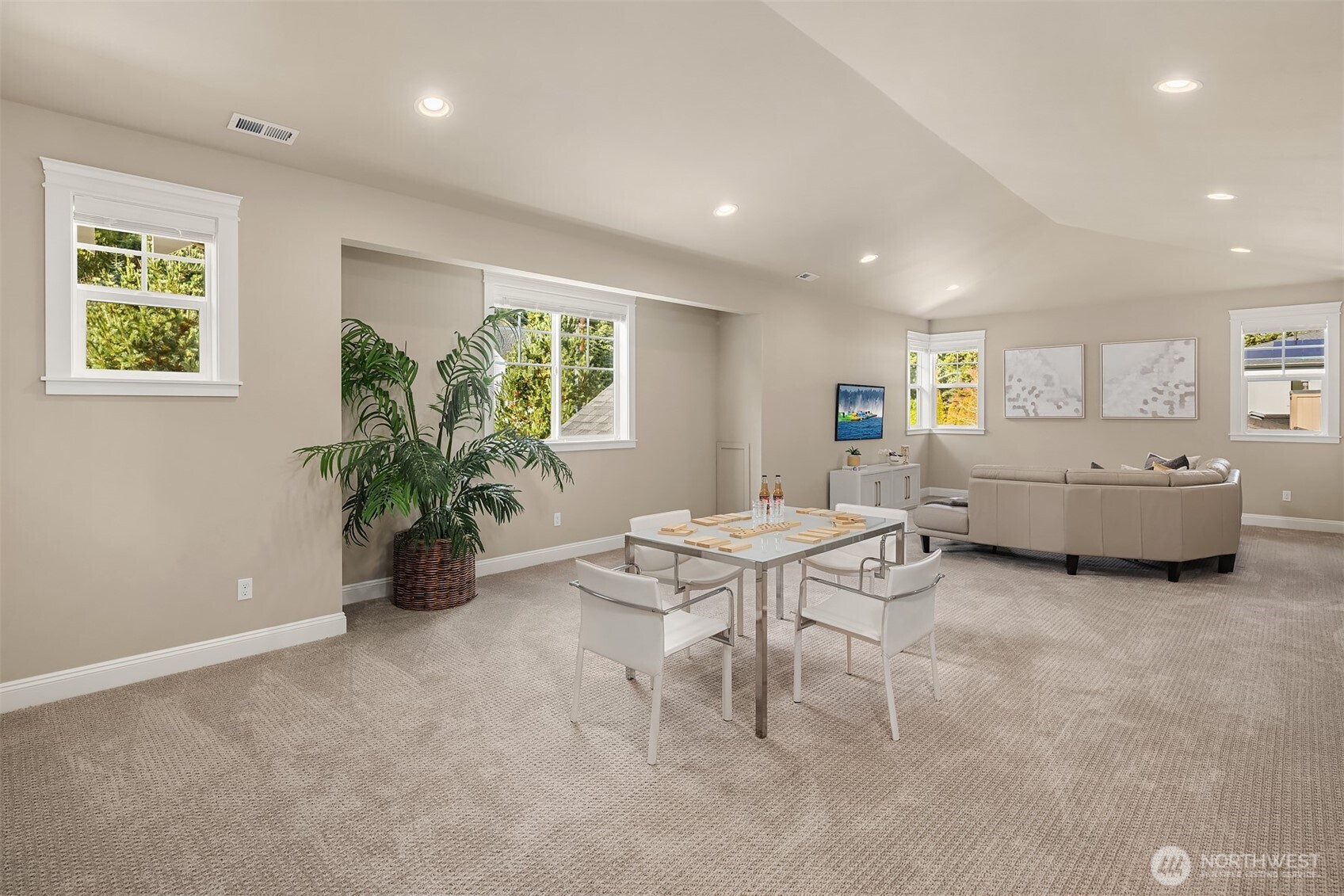 2832 109th Avenue SE, Bellevue, WA 98004