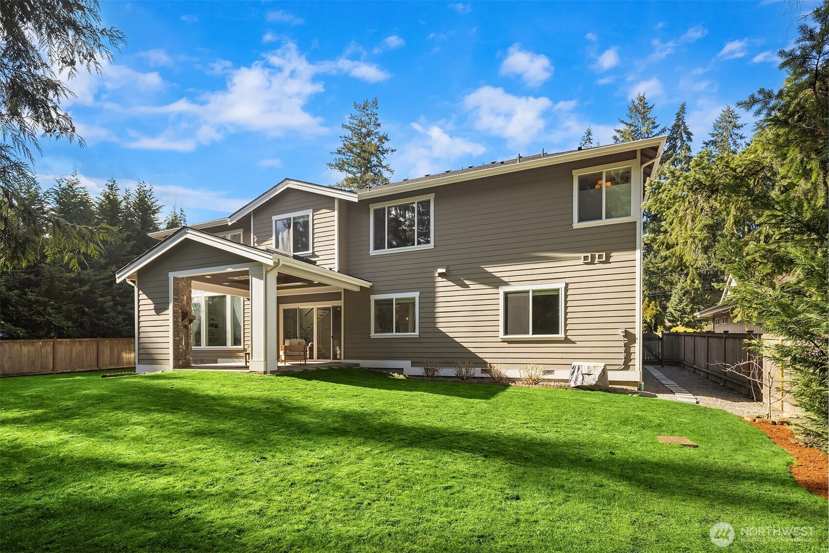 2832 109th Avenue SE, Bellevue, WA 98004