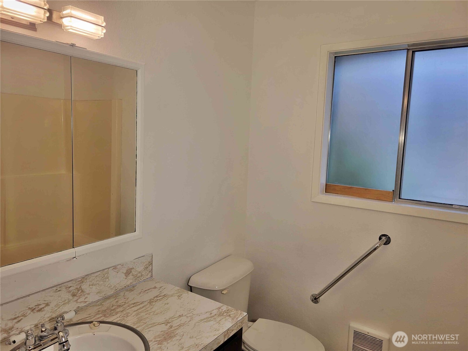 300 Maple Street , Toledo, WA 98591