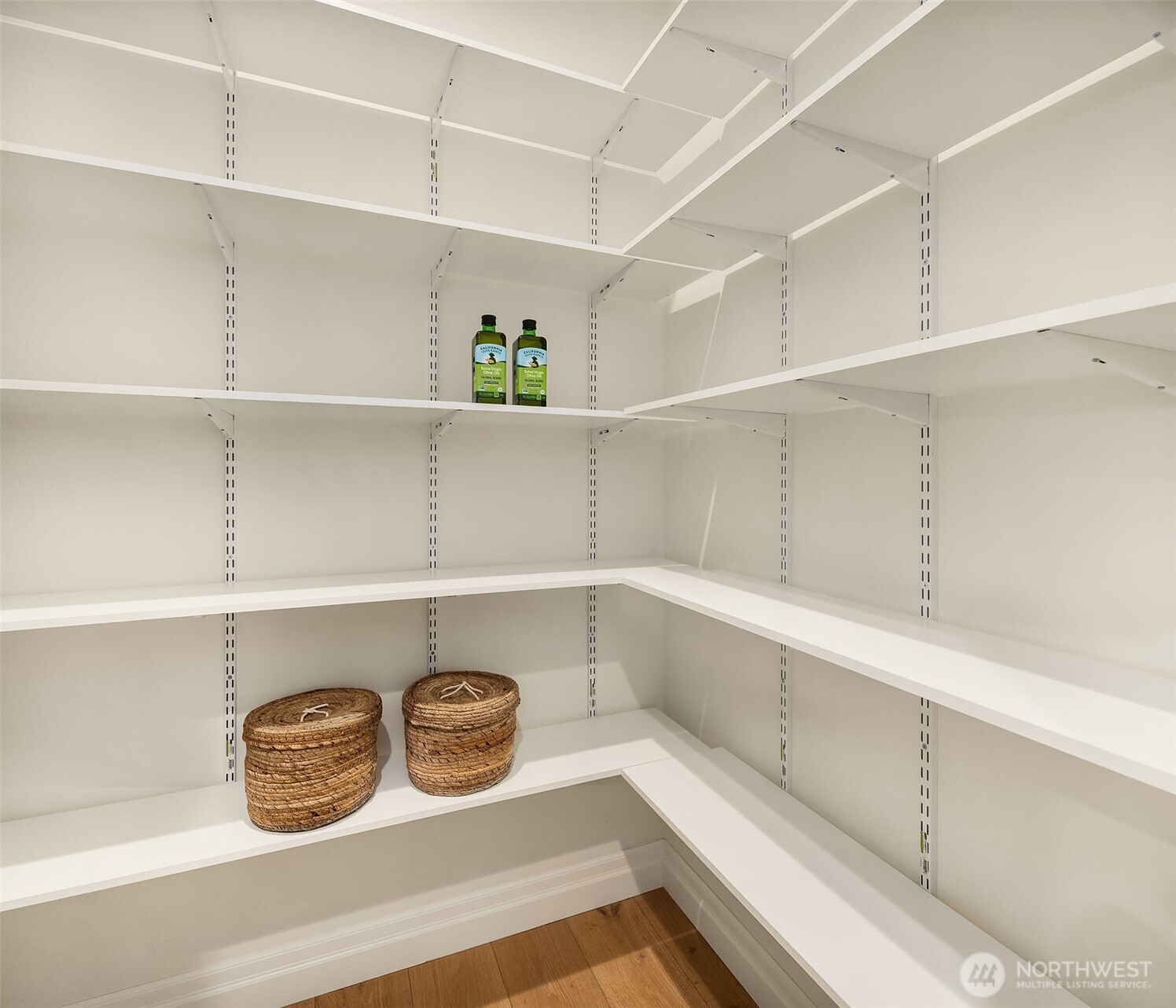 1024 91st Avenue NE, Bellevue, WA 98004