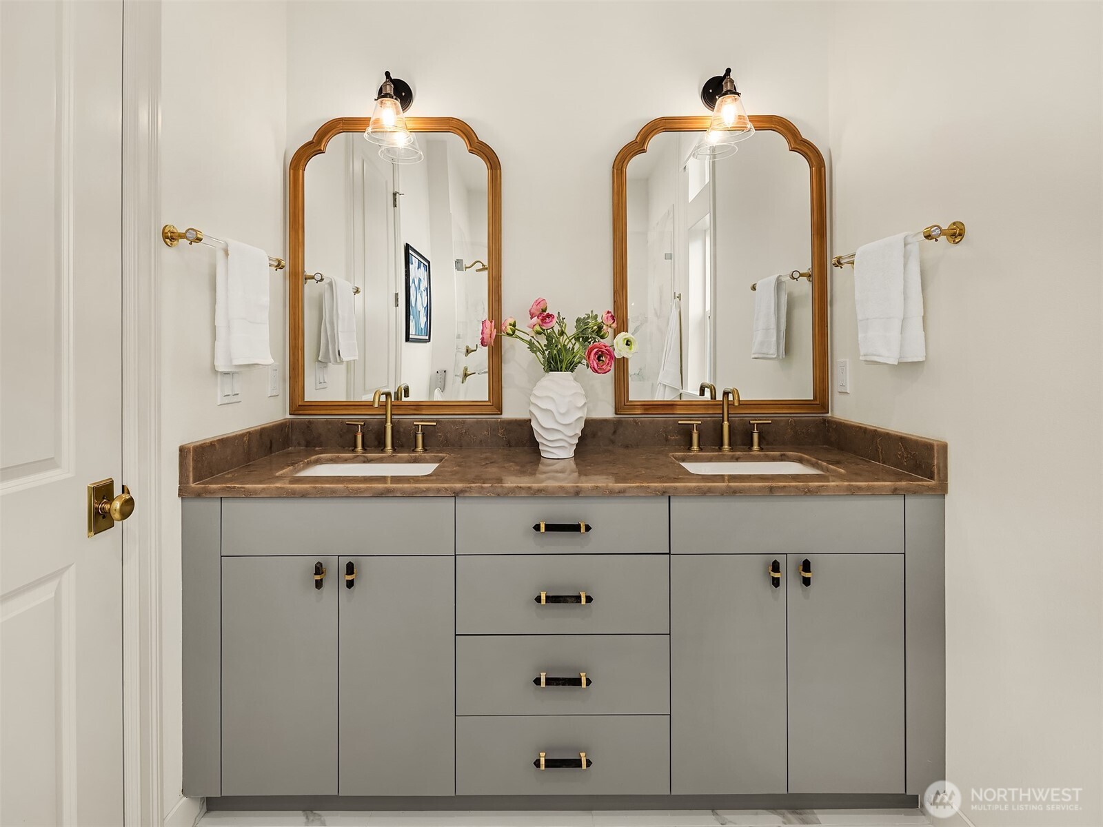 1024 91st Avenue NE, Bellevue, WA 98004