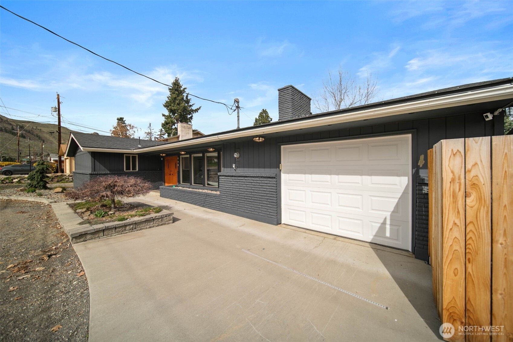 840 Crawford Ave , Wenatchee, WA 98801