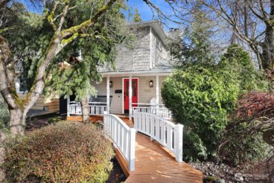 7302 33rd Avenue NE, Seattle, WA 98115 - Photo 2