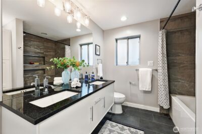 7302 33rd Avenue NE, Seattle, WA 98115 - Photo 7