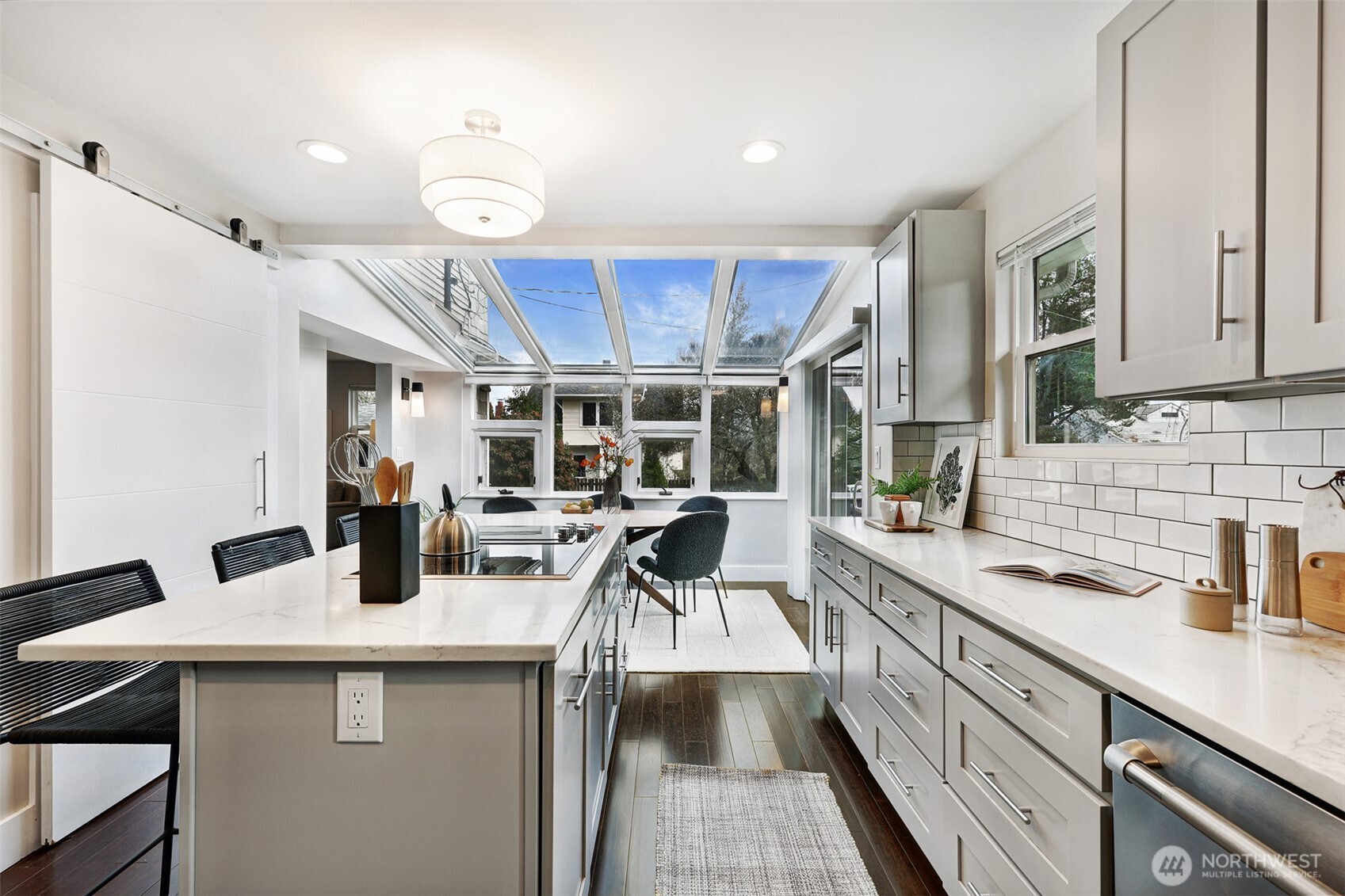 7302 33rd Avenue NE, Seattle, WA 98115