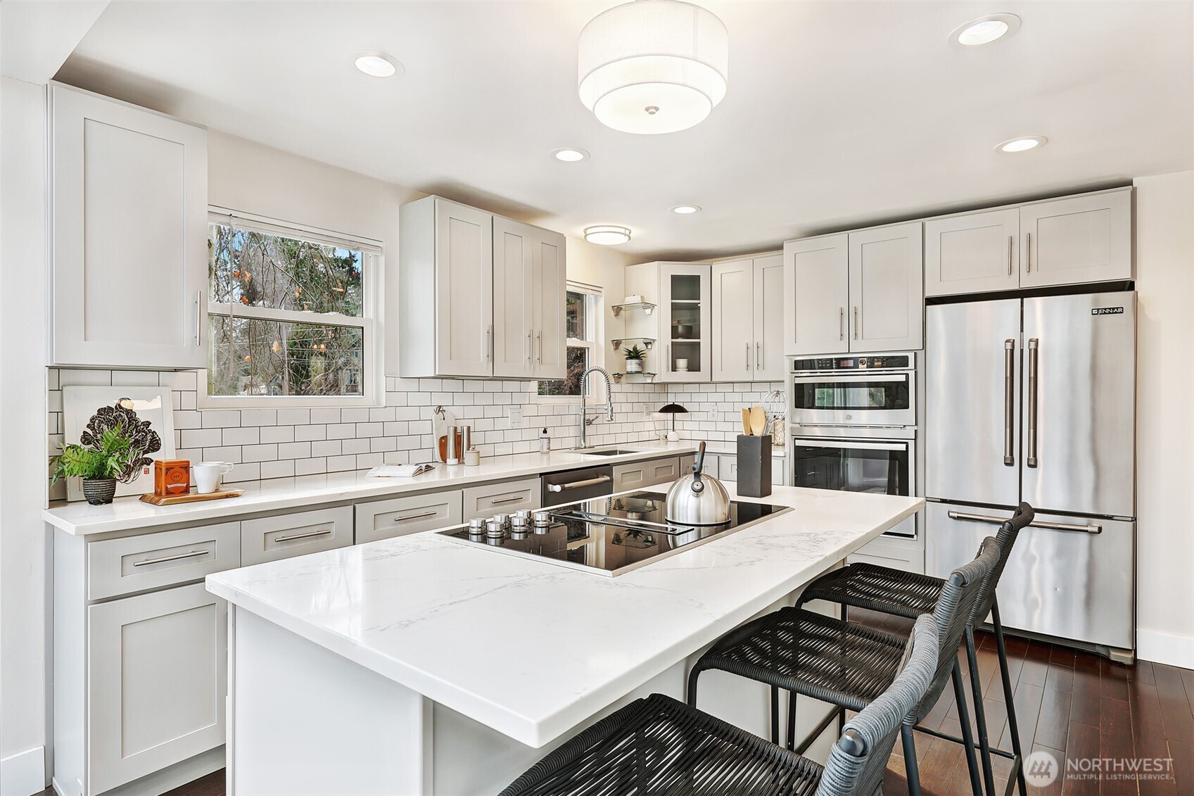 7302 33rd Avenue NE, Seattle, WA 98115