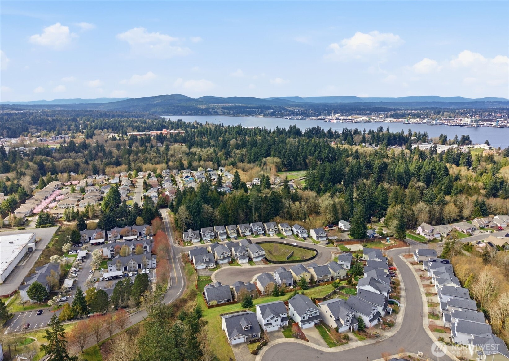 784 Freedom Court SE, Port Orchard, WA 98366-4519