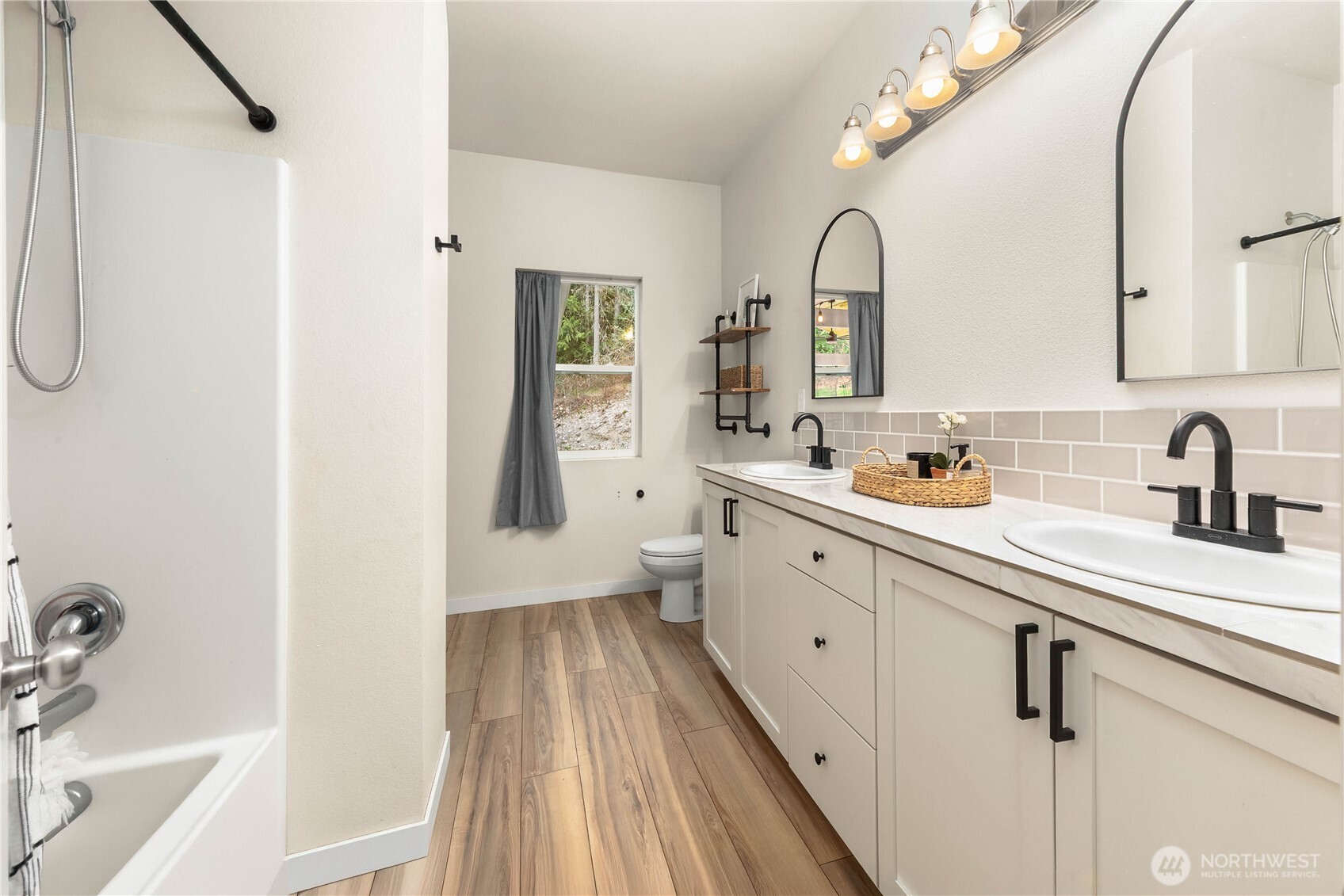 28910 NE 112th Way , Duvall, WA 98019