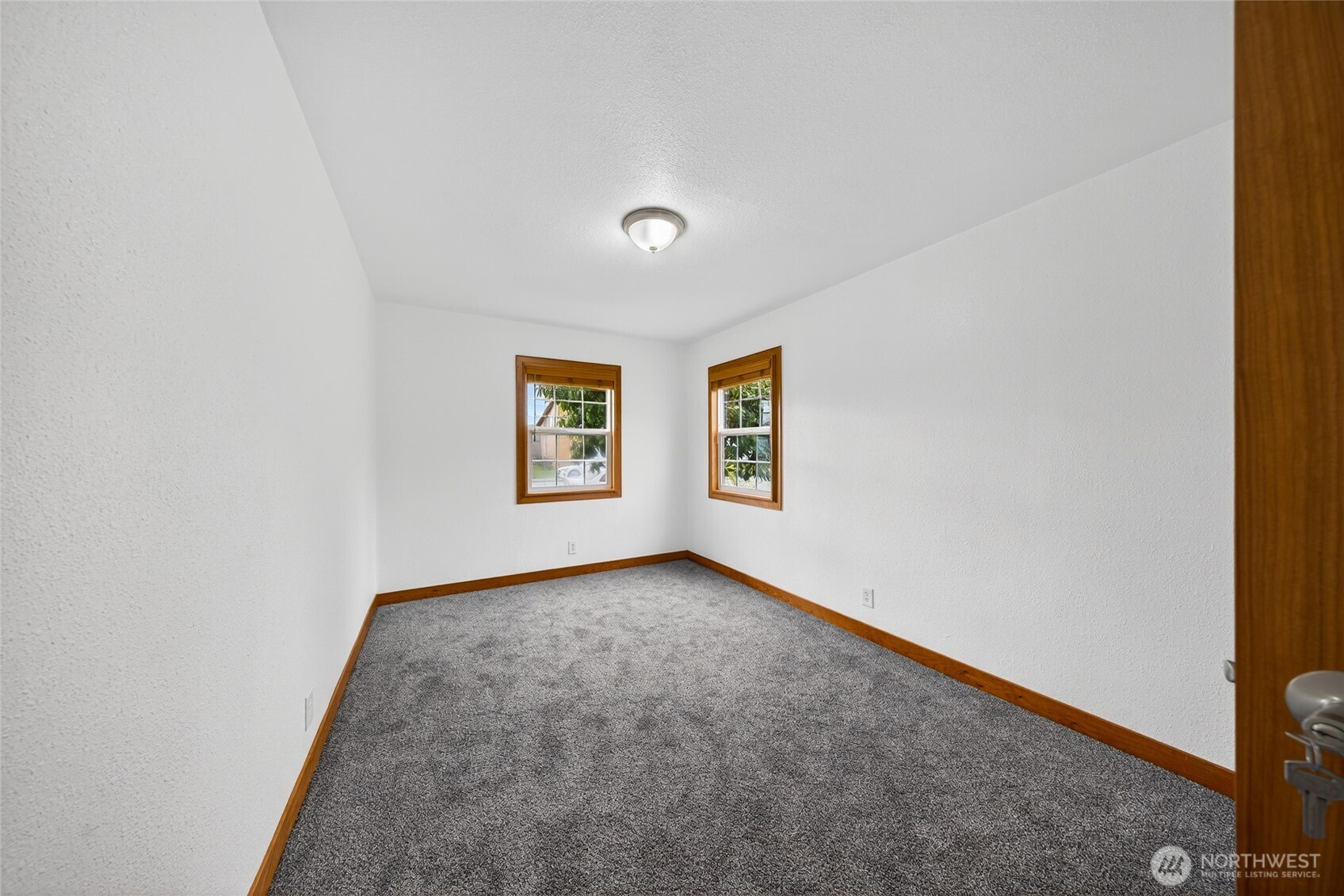 337 E Rio Vista Avenue , Burlington, WA 98233