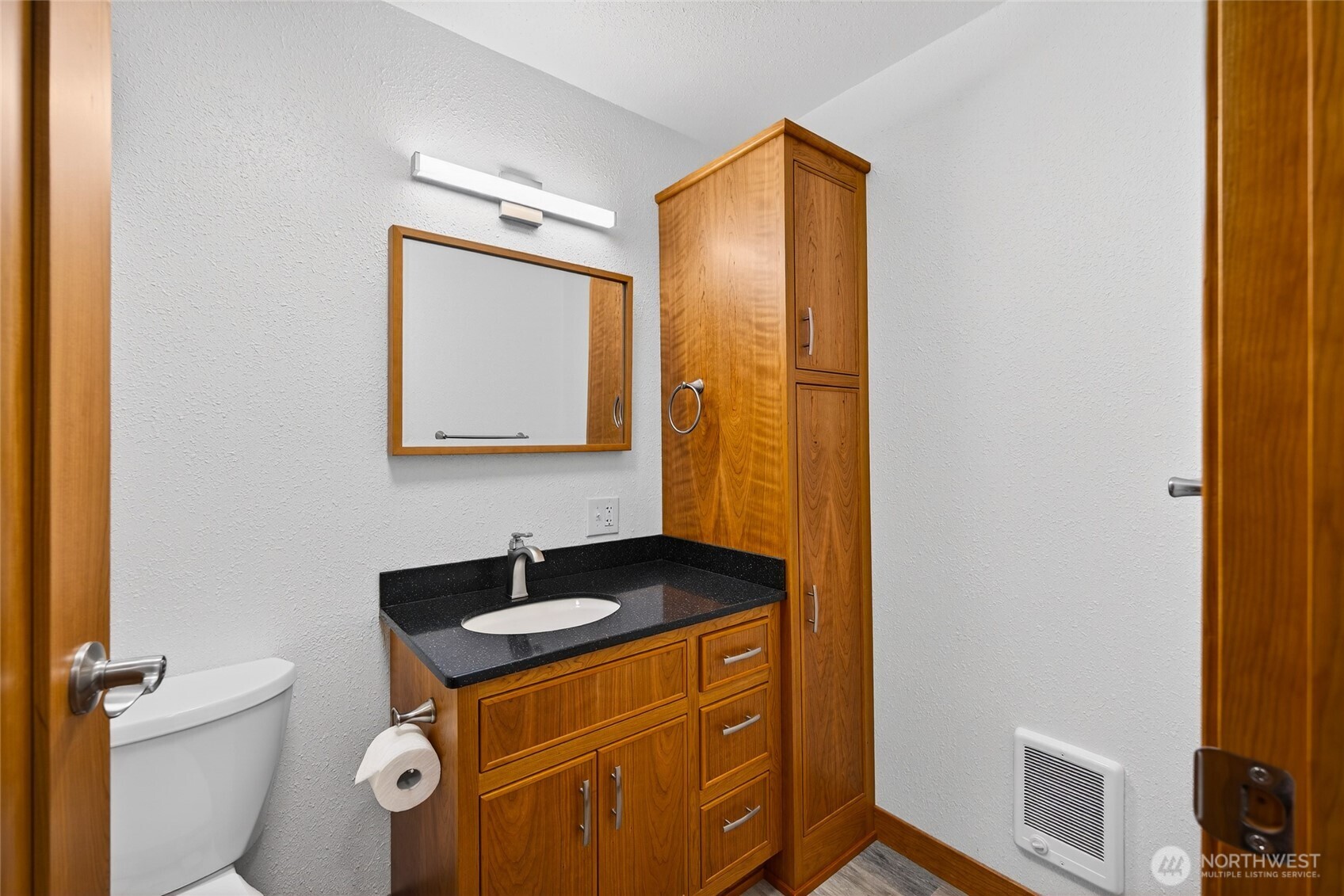 337 E Rio Vista Avenue , Burlington, WA 98233