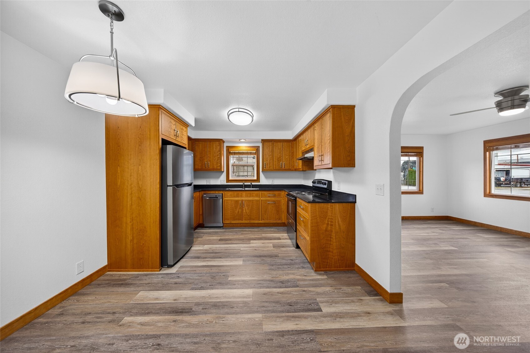 337 E Rio Vista Avenue , Burlington, WA 98233