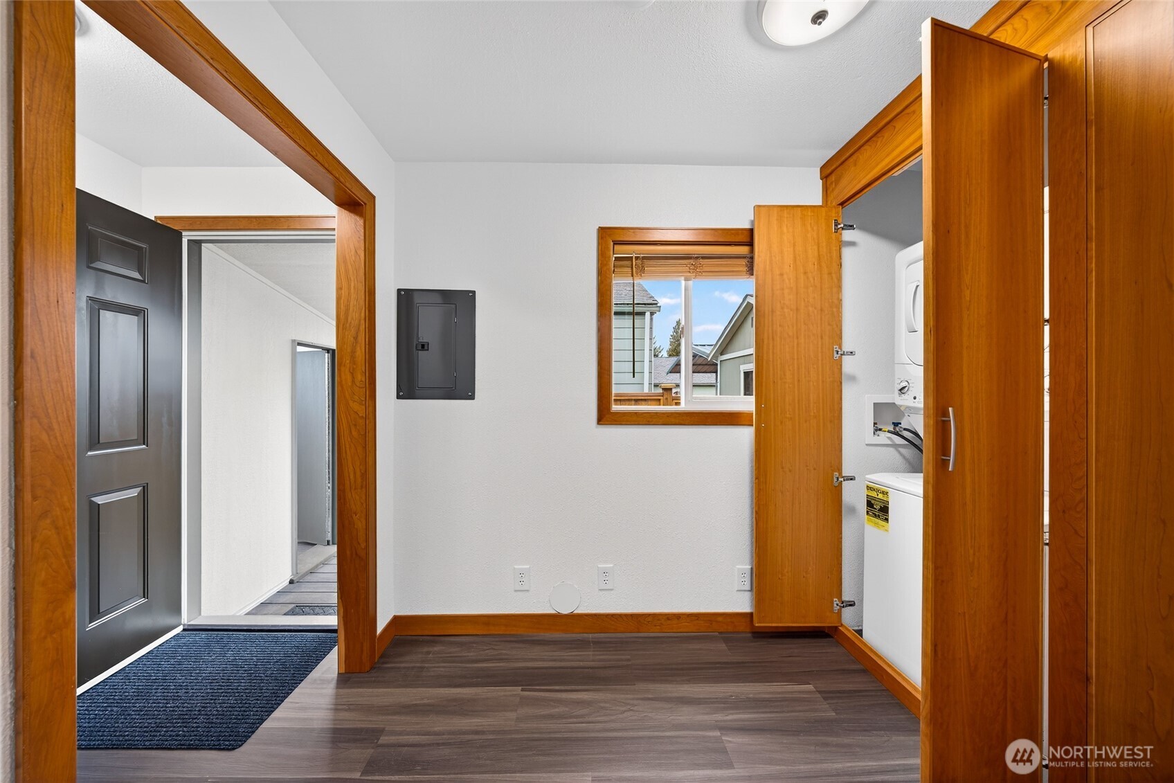 337 E Rio Vista Avenue , Burlington, WA 98233