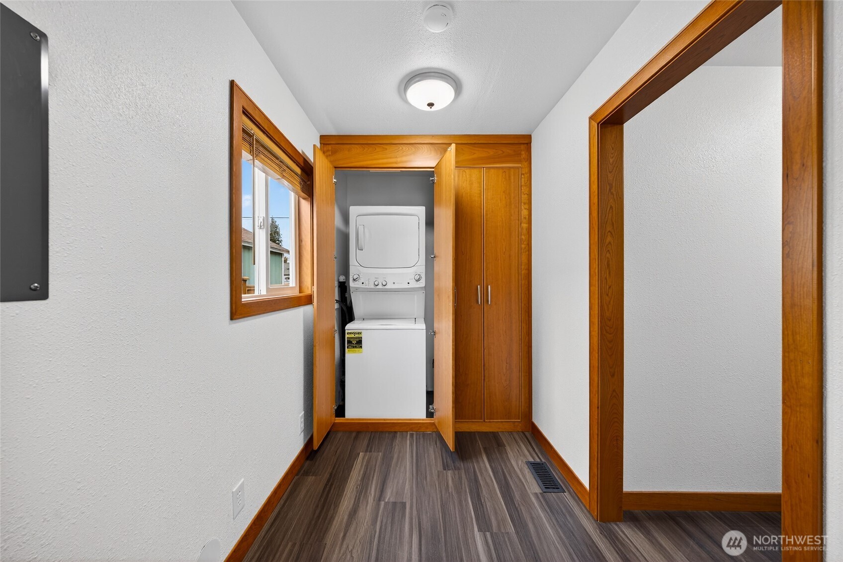 337 E Rio Vista Avenue , Burlington, WA 98233