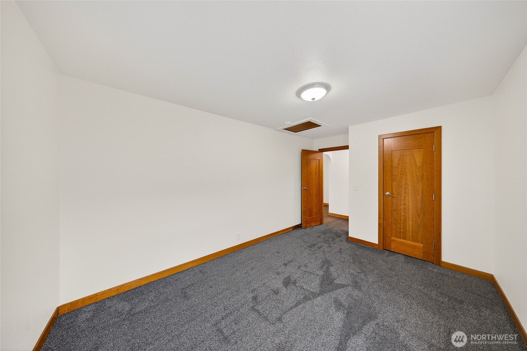 337 E Rio Vista Avenue , Burlington, WA 98233