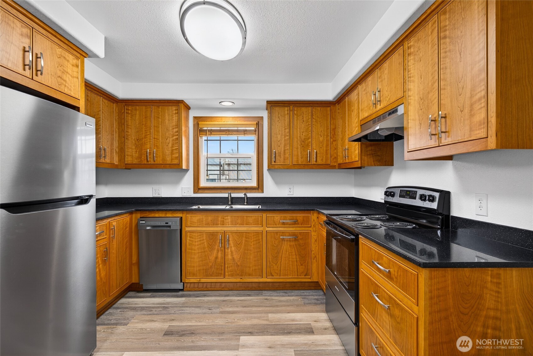 337 E Rio Vista Avenue , Burlington, WA 98233