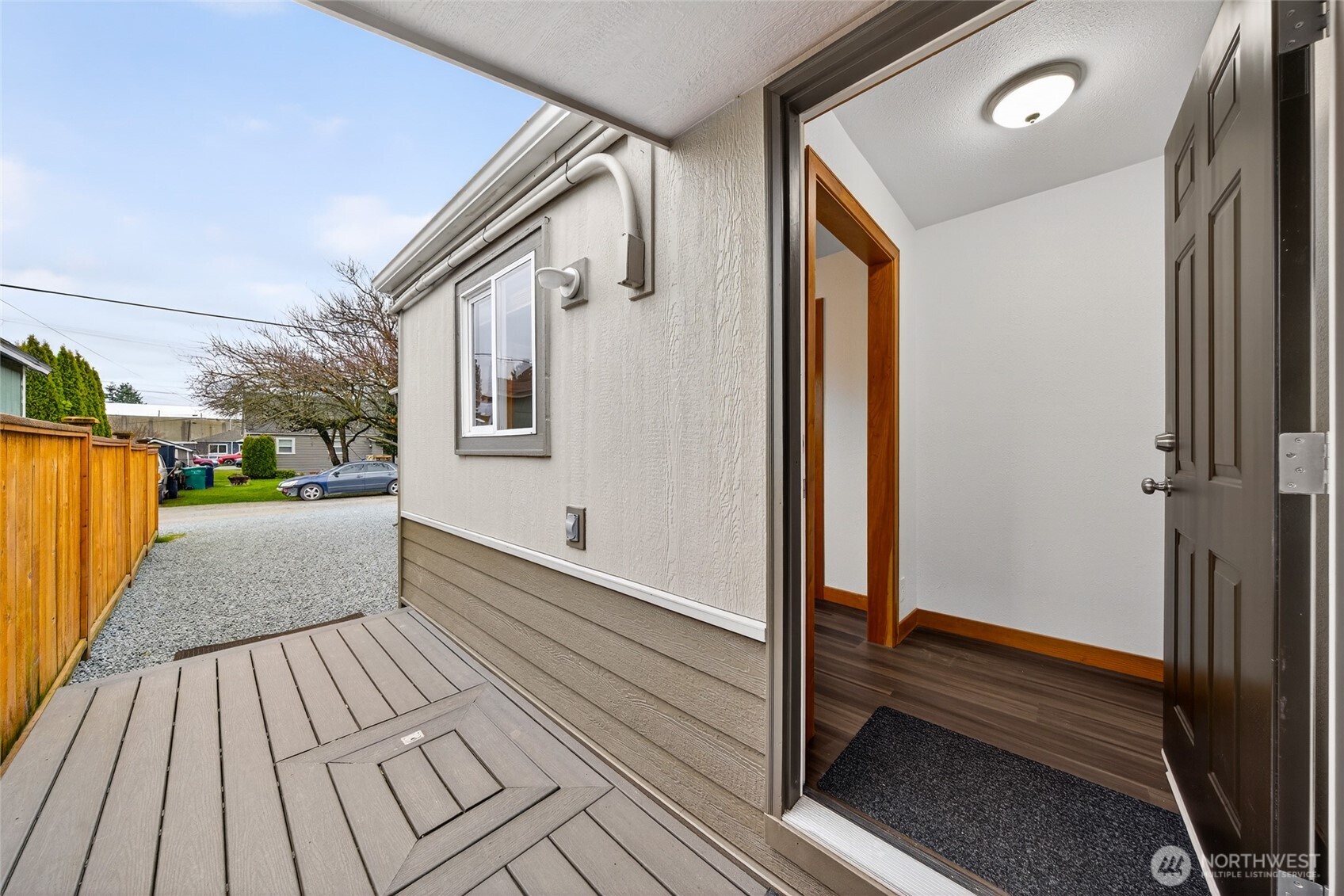 337 E Rio Vista Avenue , Burlington, WA 98233