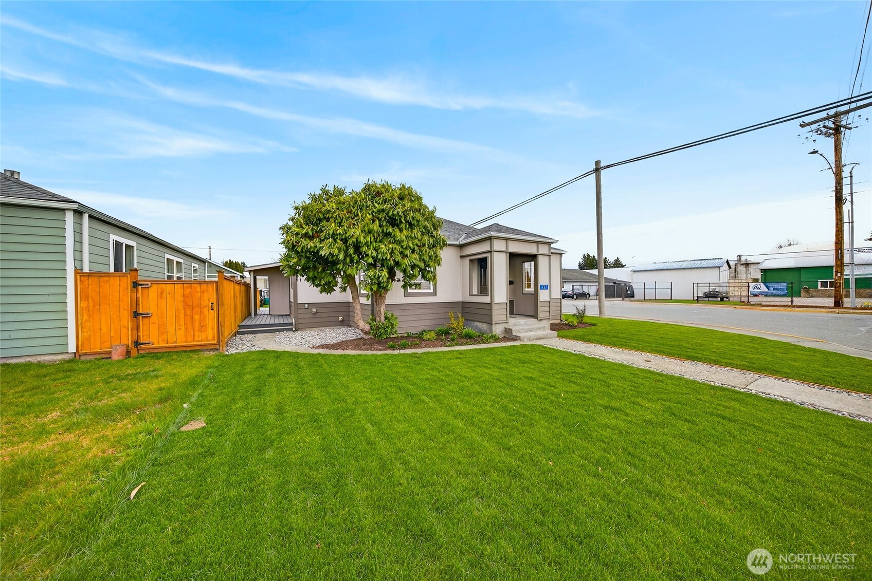 337 E Rio Vista Avenue , Burlington, WA 98233