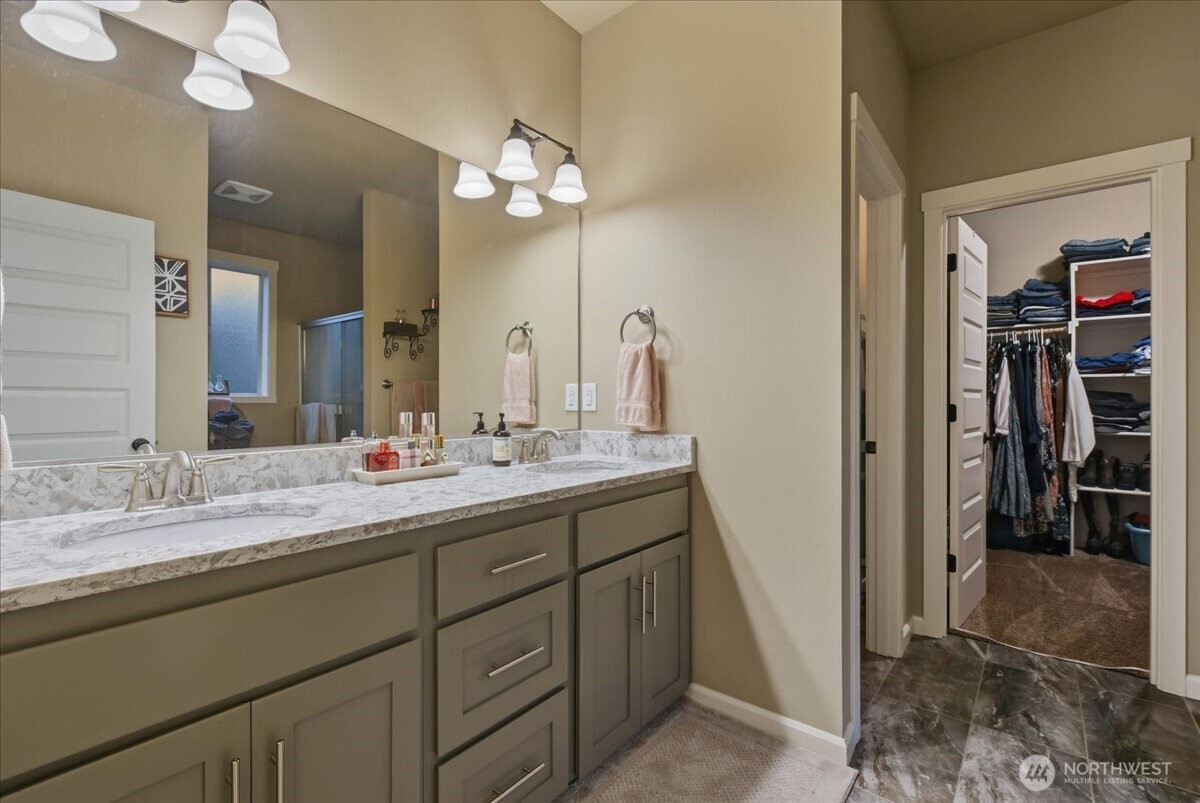 9700 NE 104th Way , Vancouver, WA 98662