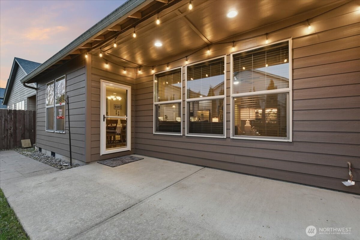 9700 NE 104th Way , Vancouver, WA 98662