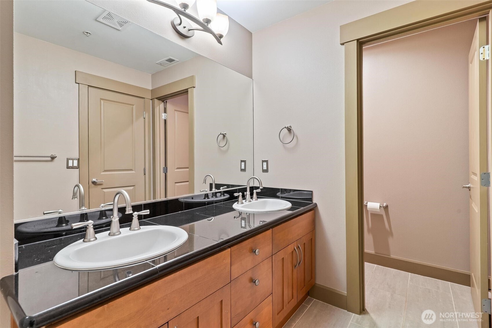 2115 201st Place SE #L2, Bothell, WA 98012-8565