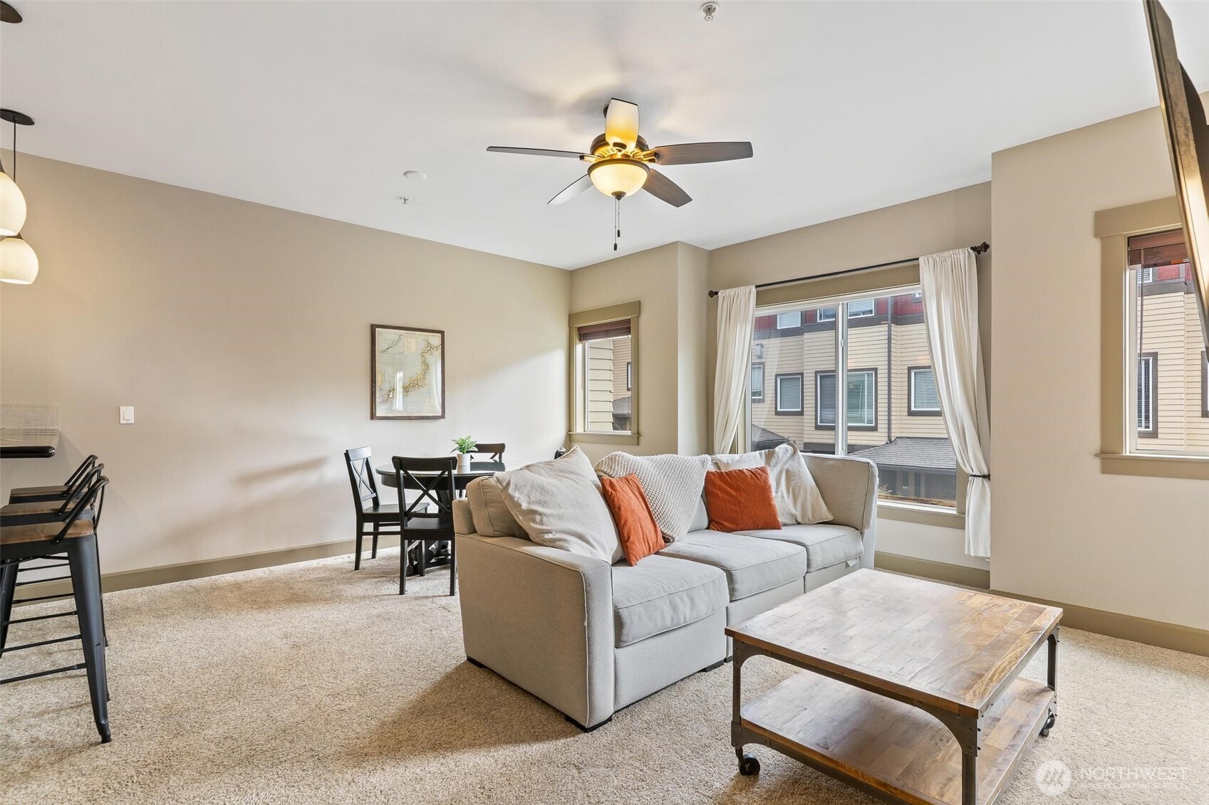 2115 201st Place SE #L2, Bothell, WA 98012-8565