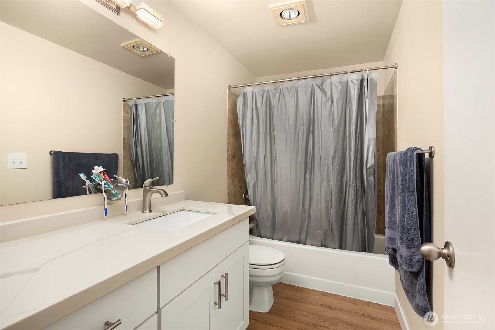 1433 NW 64th Street , Seattle, WA 98107