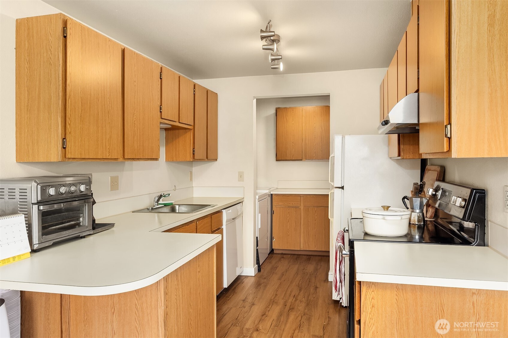 1433 NW 64th Street , Seattle, WA 98107