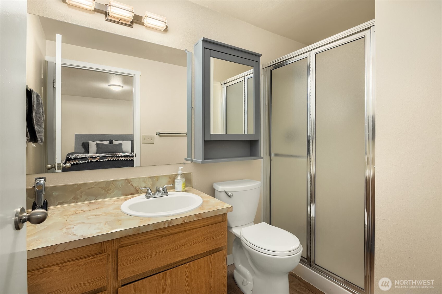 1433 NW 64th Street , Seattle, WA 98107