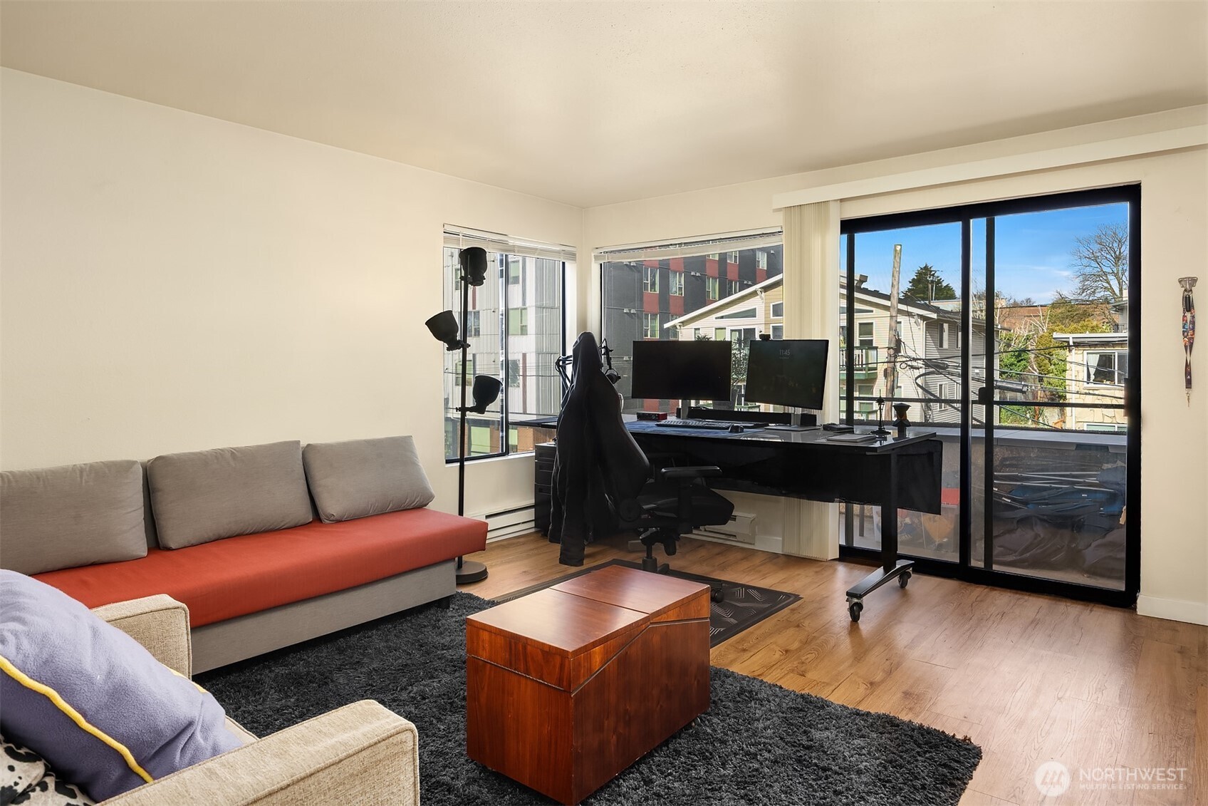 1433 NW 64th Street , Seattle, WA 98107