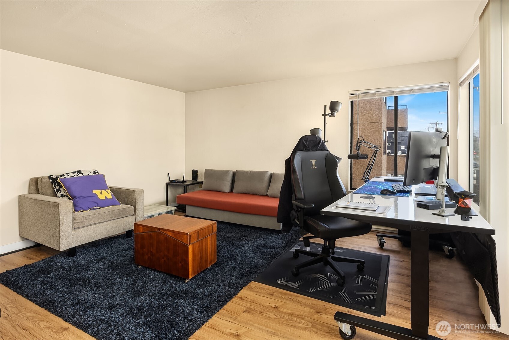 1433 NW 64th Street , Seattle, WA 98107