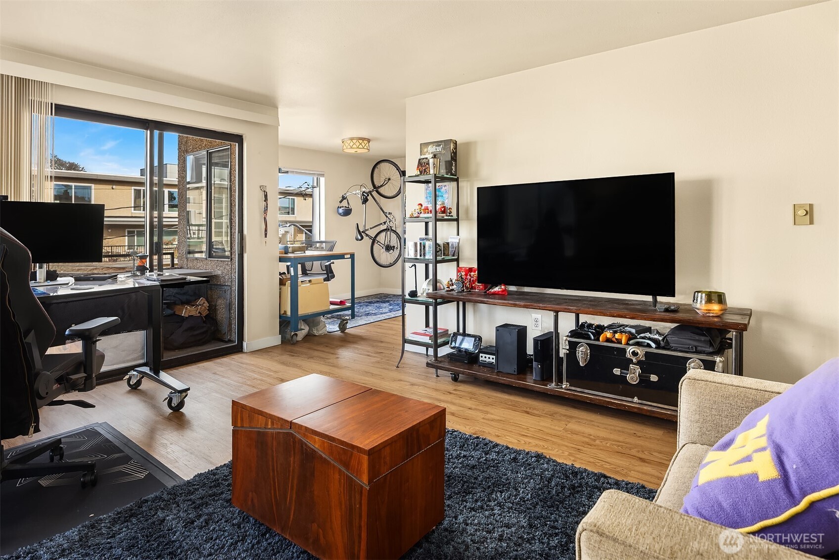 1433 NW 64th Street , Seattle, WA 98107