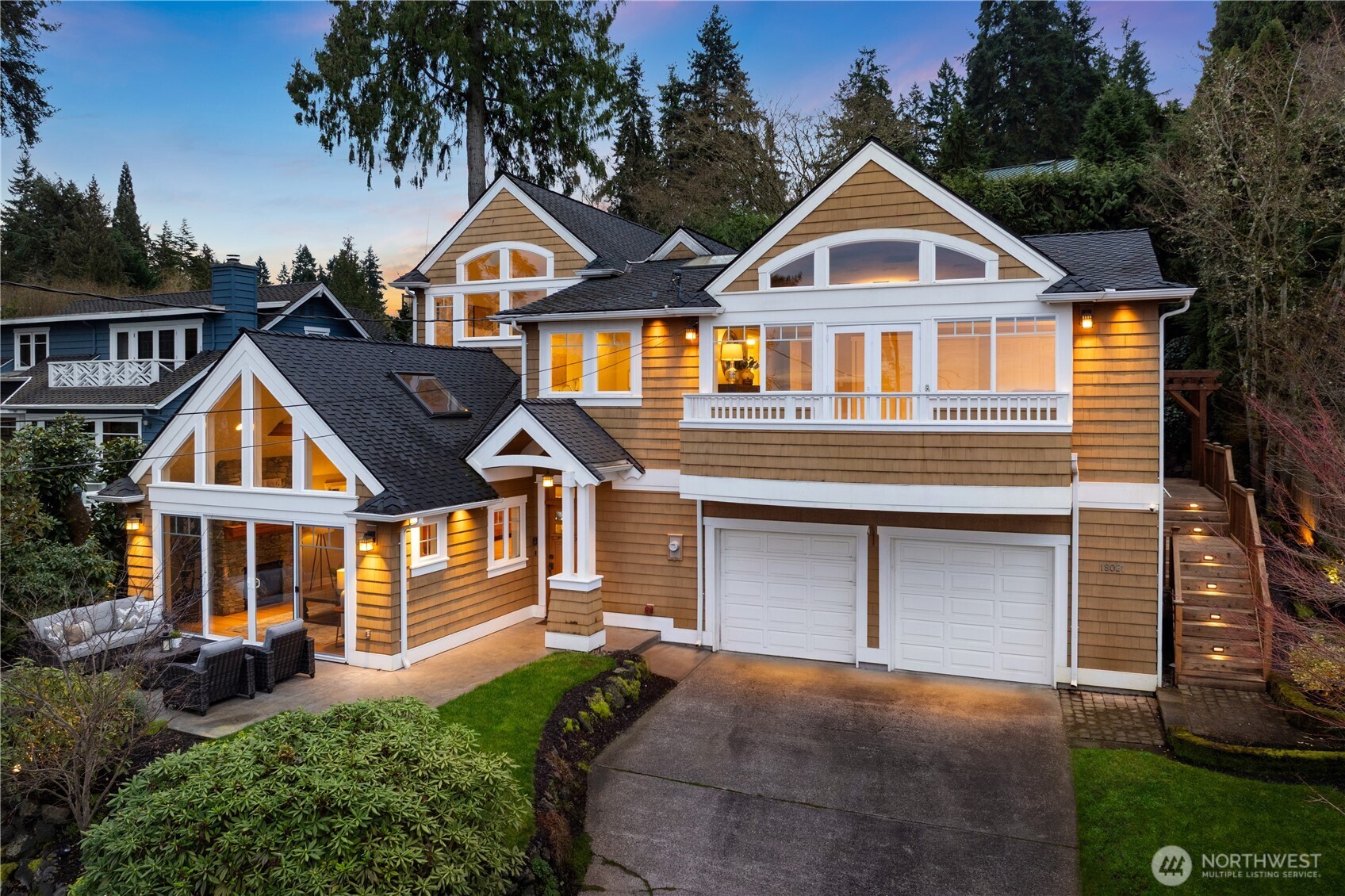 18021 SE 40th Place , Bellevue, WA 98008