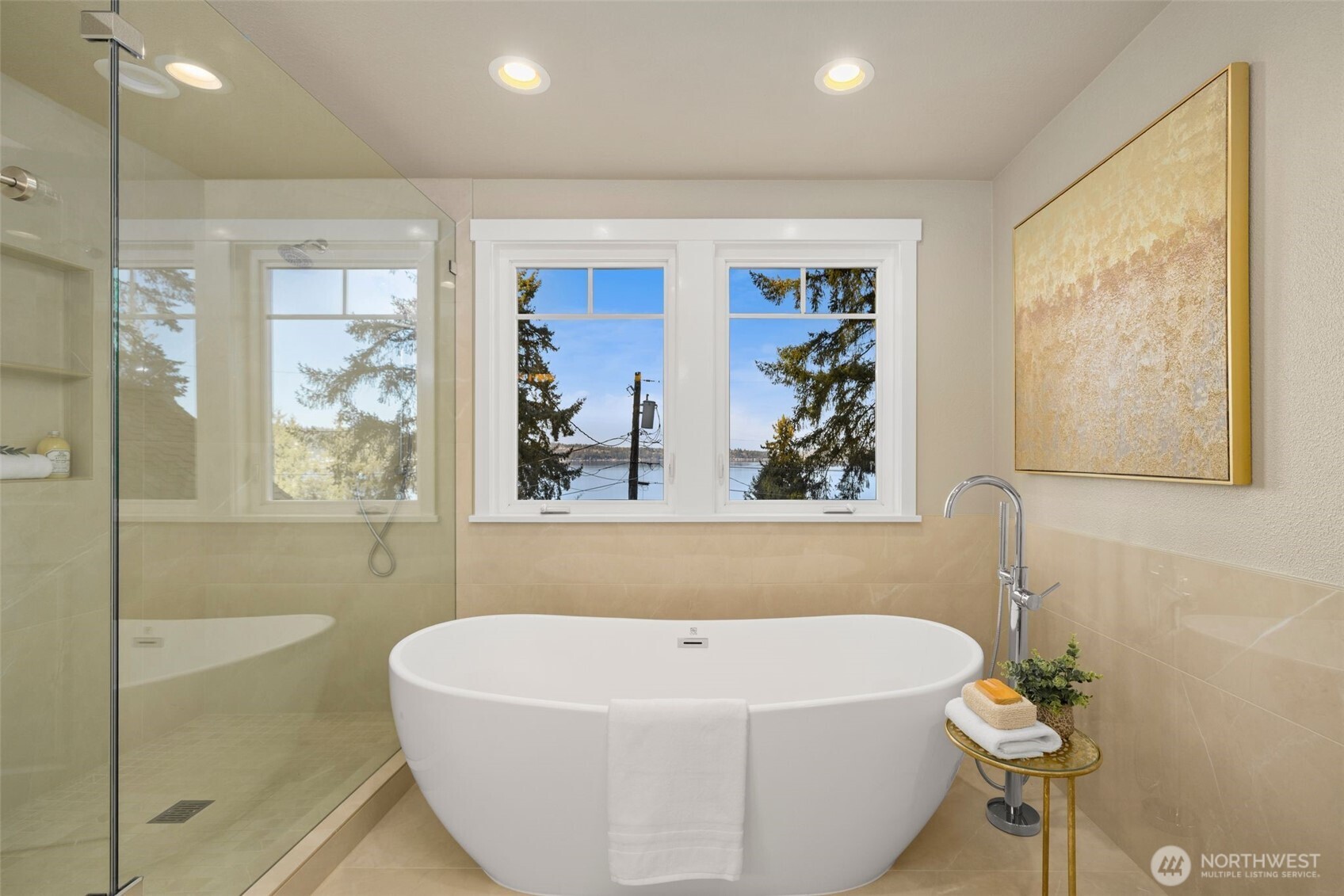 18021 SE 40th Place , Bellevue, WA 98008