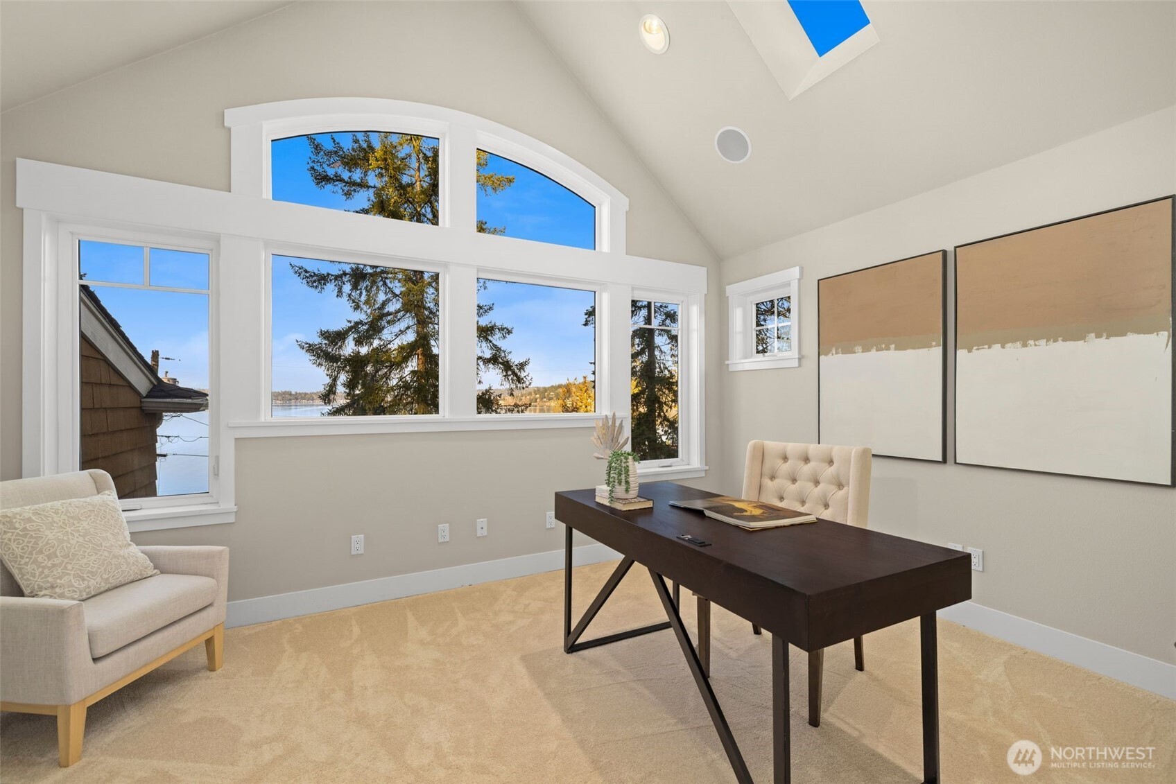 18021 SE 40th Place , Bellevue, WA 98008