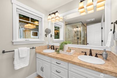 18021 SE 40th Place , Bellevue, WA 98008 - Photo 15