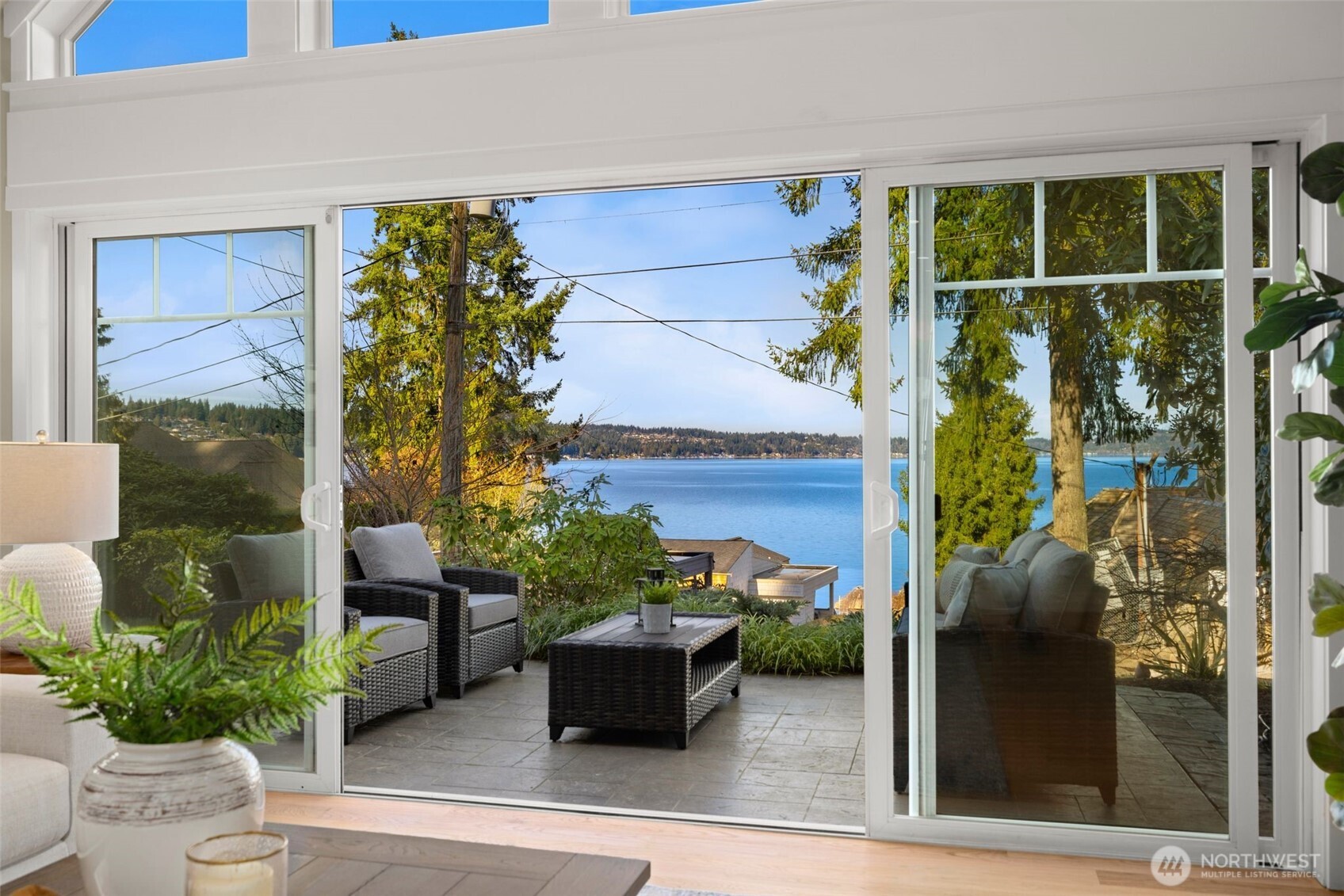 18021 SE 40th Place , Bellevue, WA 98008