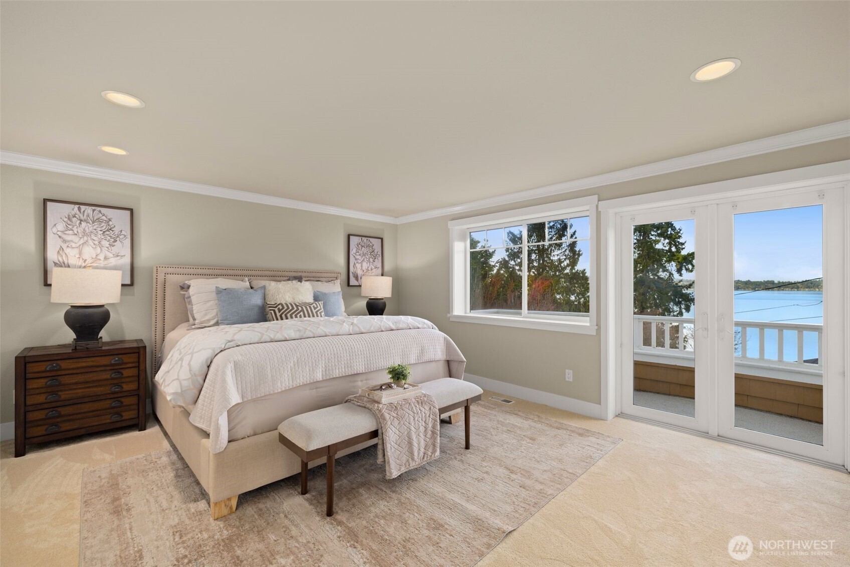 18021 SE 40th Place , Bellevue, WA 98008