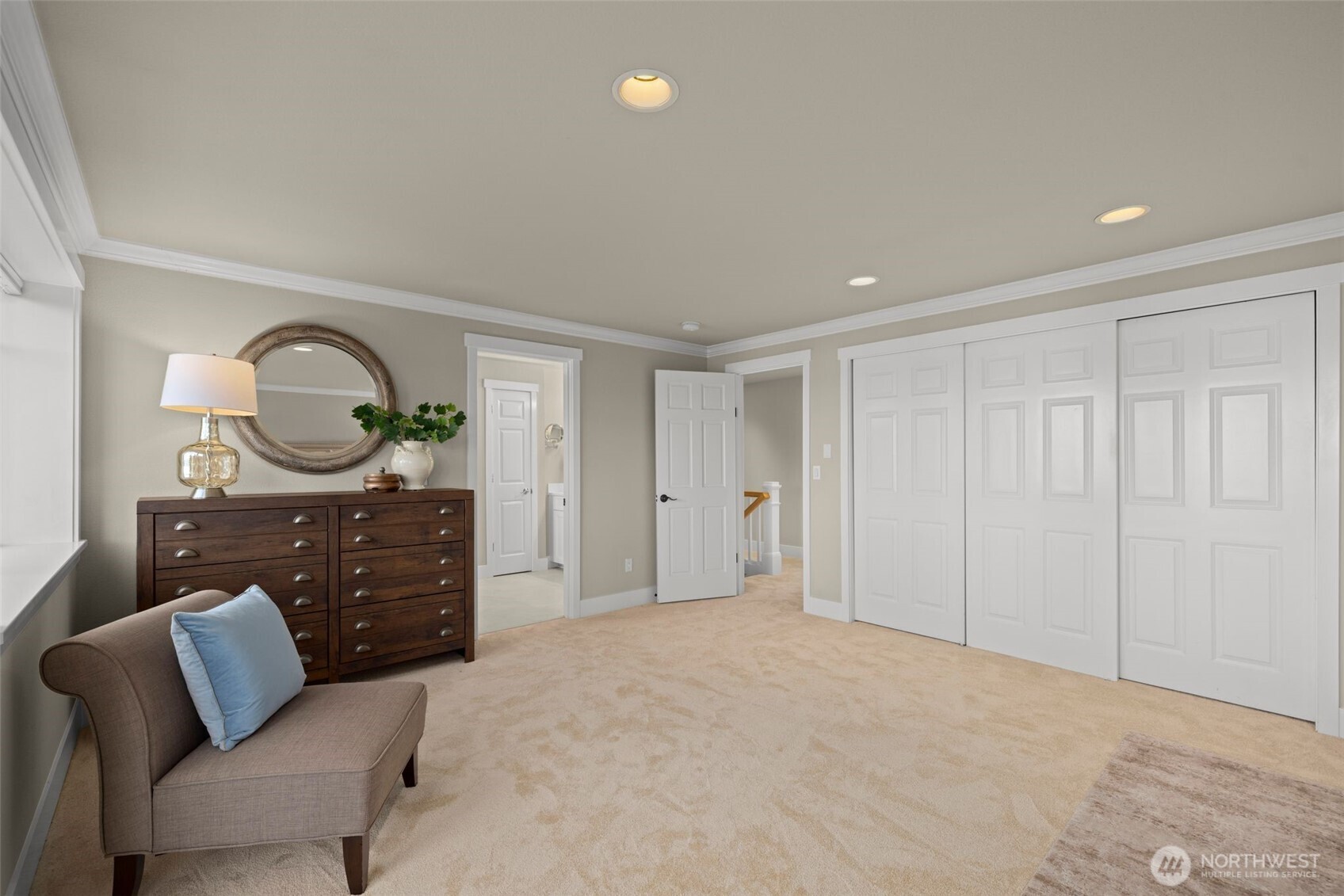 18021 SE 40th Place , Bellevue, WA 98008