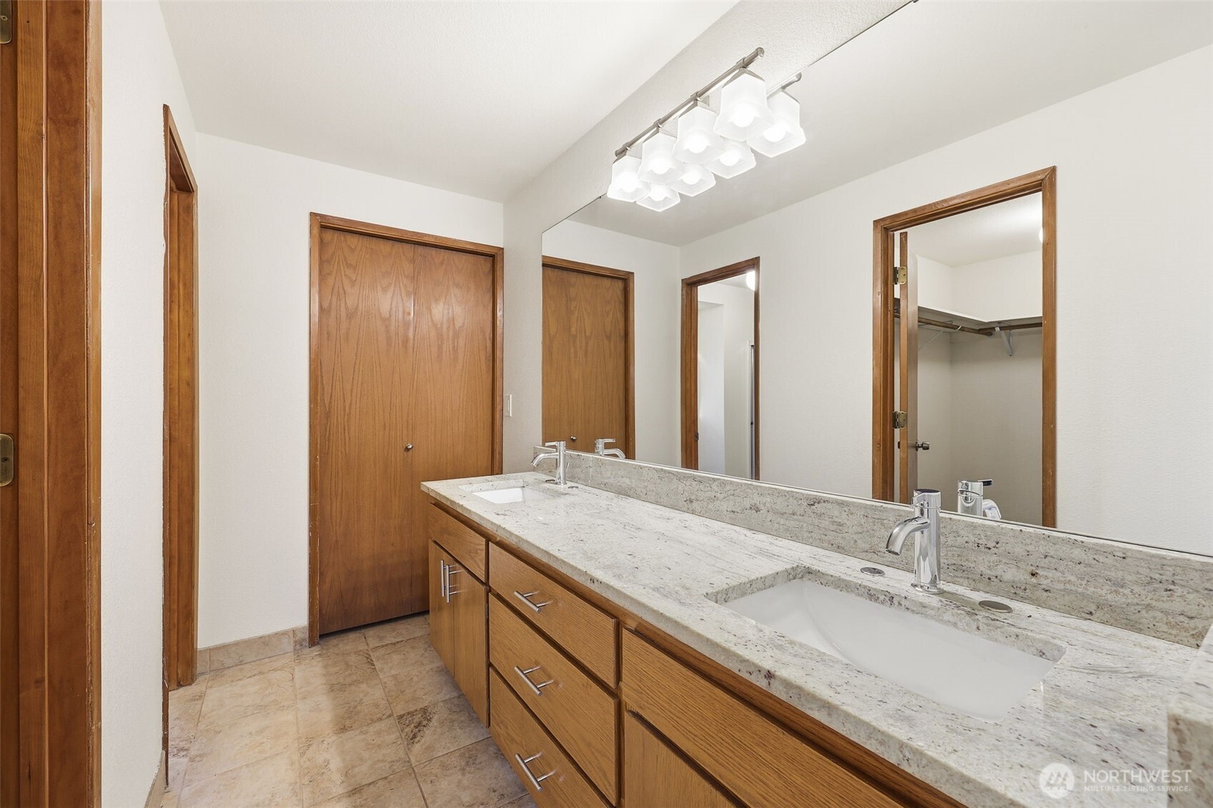 15931 22nd Avenue SW, Burien, WA 98166