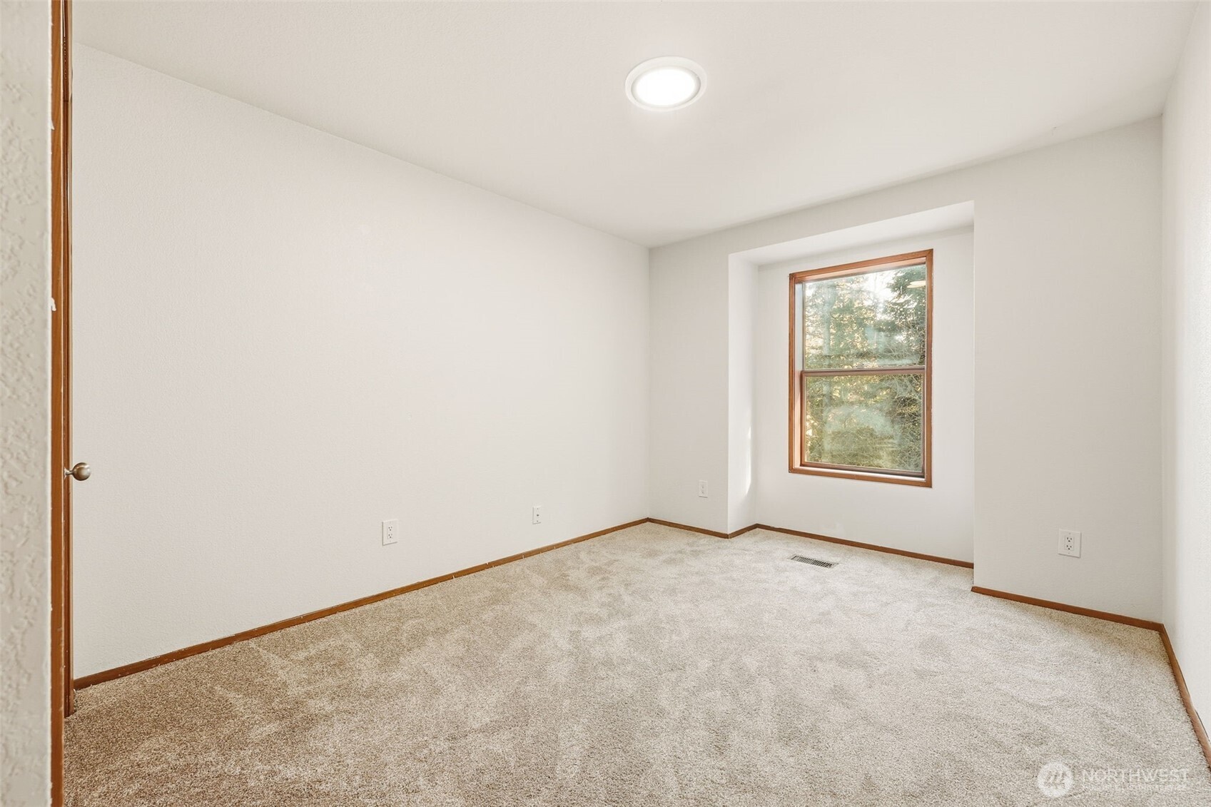 15931 22nd Avenue SW, Burien, WA 98166