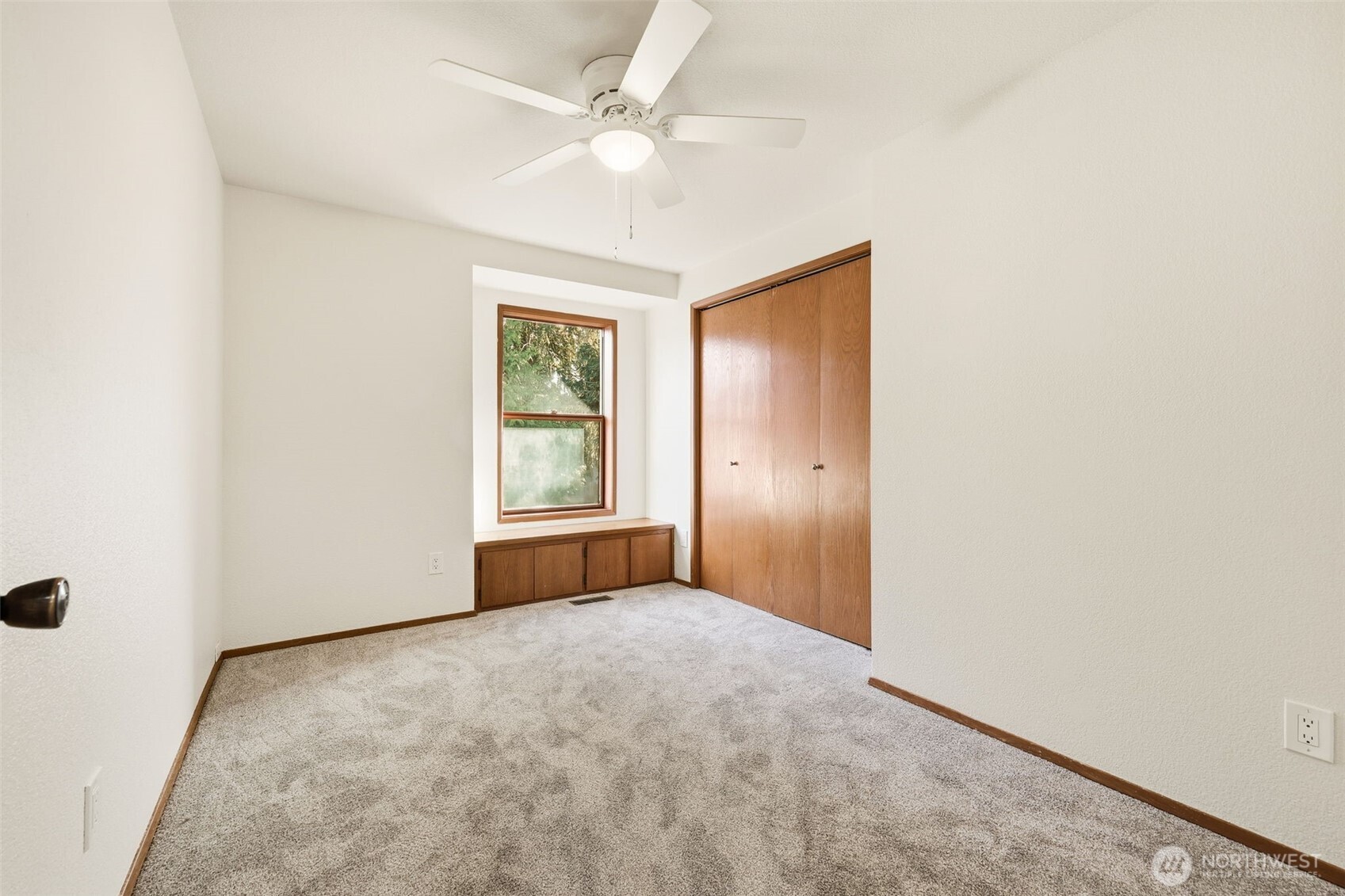 15931 22nd Avenue SW, Burien, WA 98166